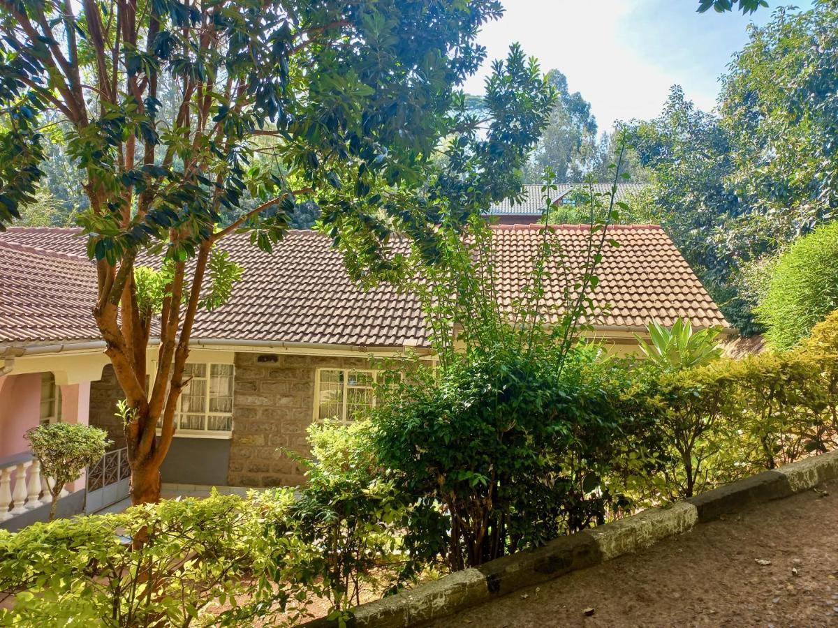 Kuniville Guest House ニエリ エクステリア 写真
