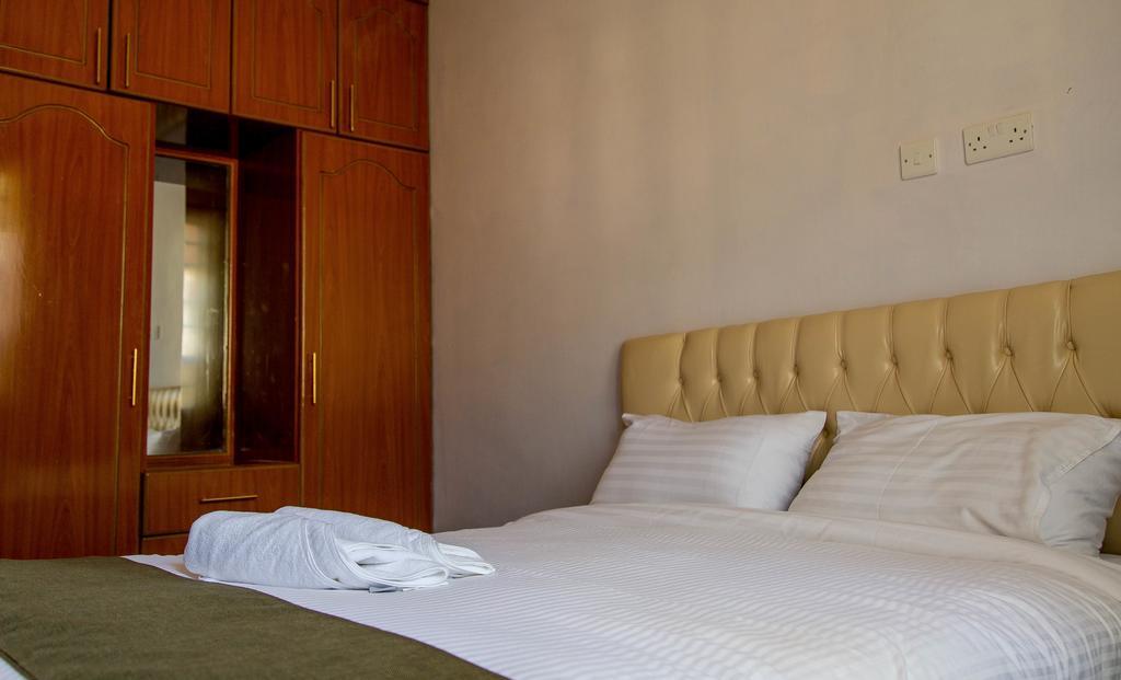 Kuniville Guest House ニエリ エクステリア 写真