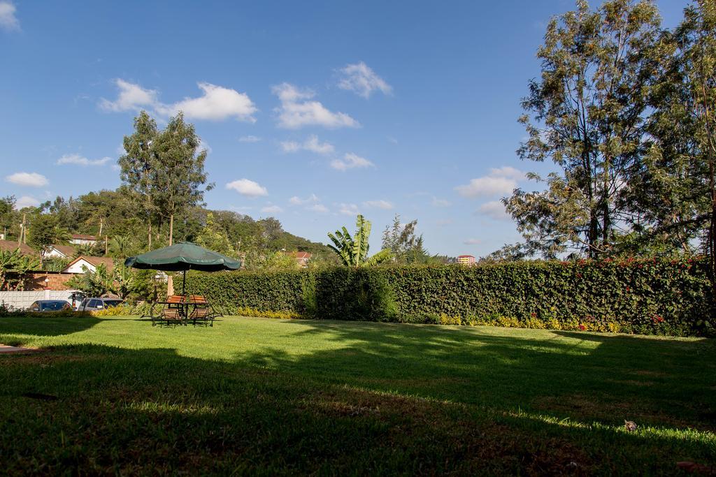 Kuniville Guest House ニエリ エクステリア 写真