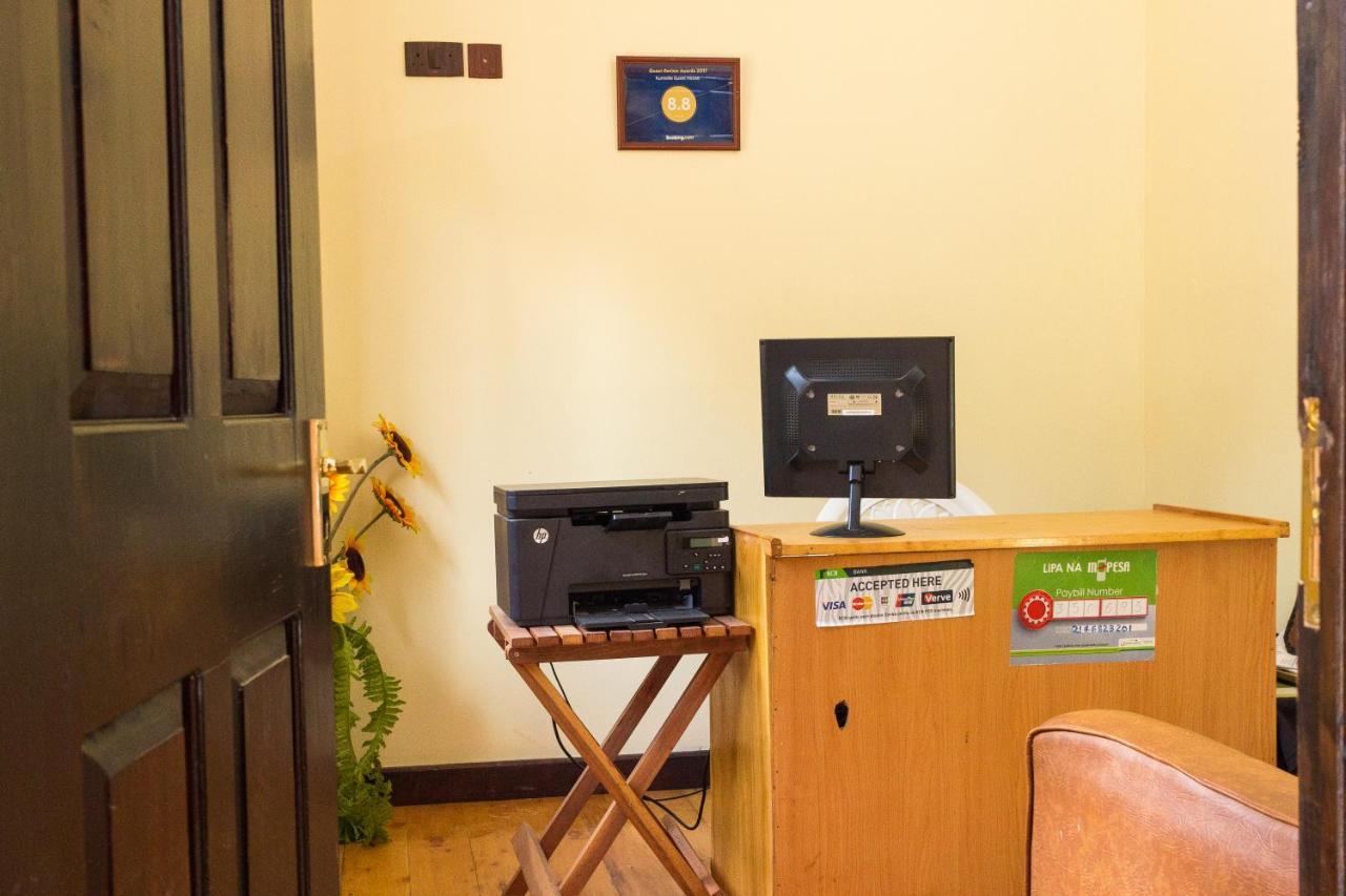 Kuniville Guest House ニエリ エクステリア 写真