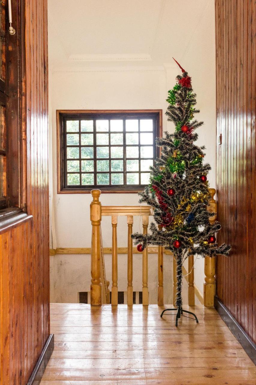 Kuniville Guest House ニエリ エクステリア 写真