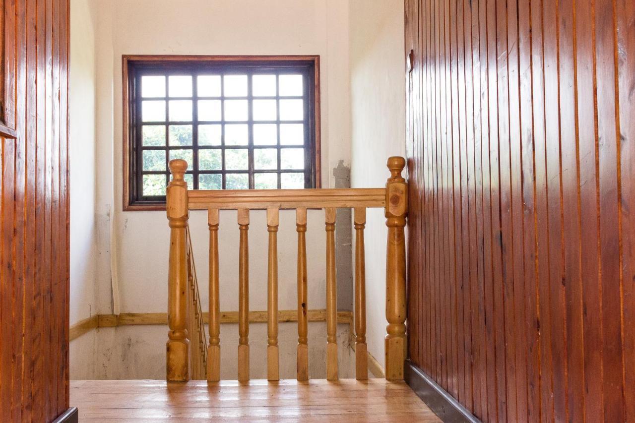 Kuniville Guest House ニエリ エクステリア 写真