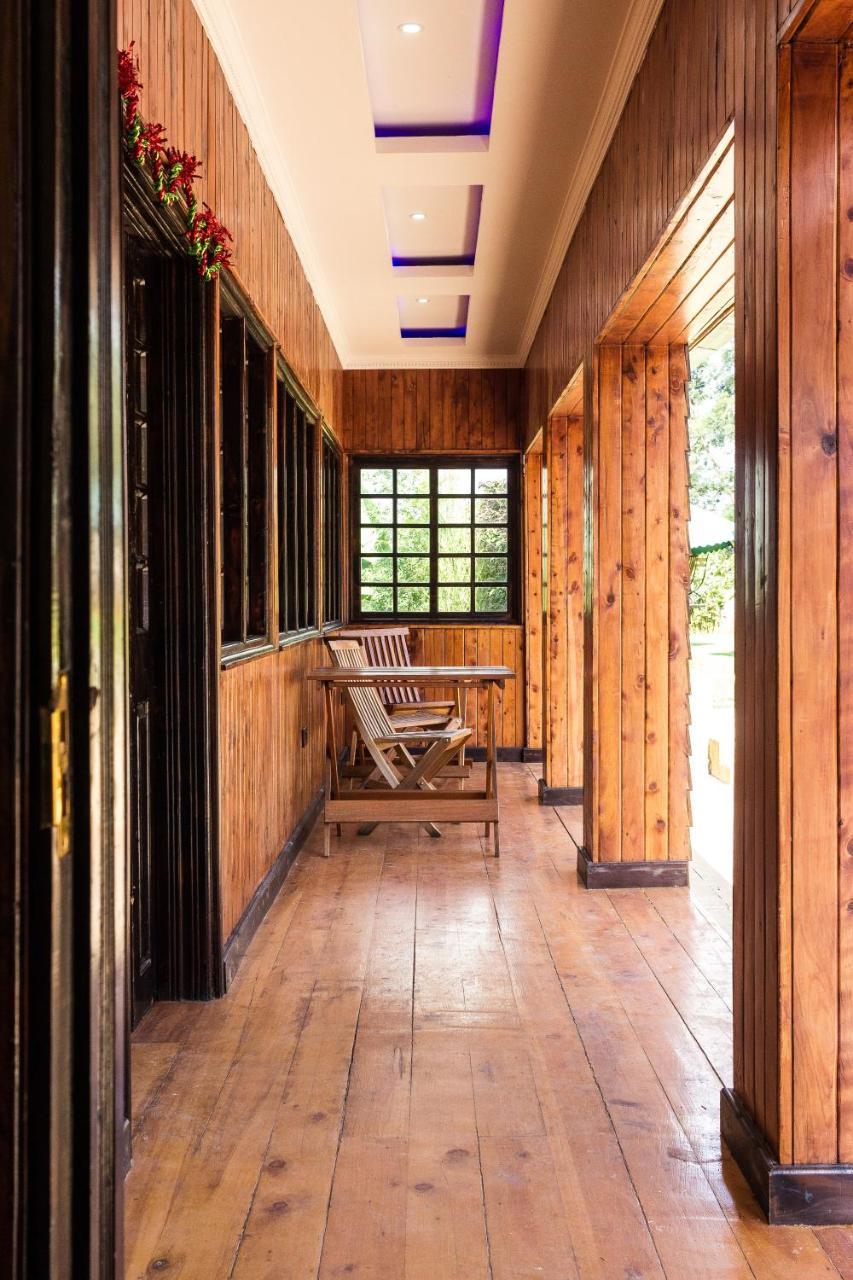 Kuniville Guest House ニエリ エクステリア 写真