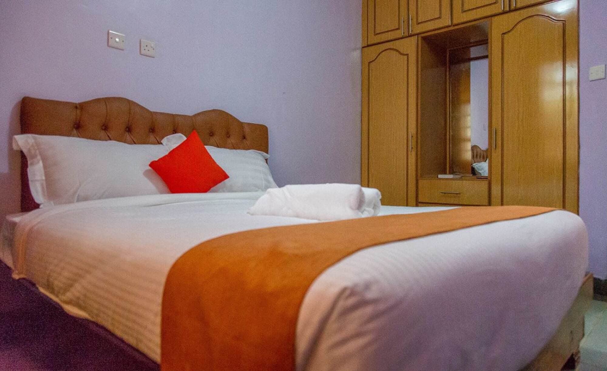 Kuniville Guest House ニエリ エクステリア 写真